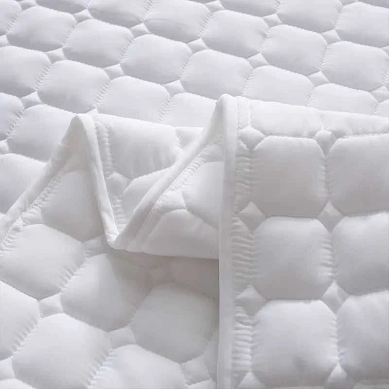 Hotel Bedding Protection Pad - Thick and Simple Design - luxuryhomedecoridea.com