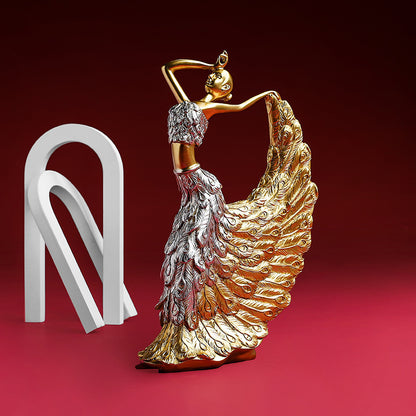 Luxury Peacock Dance Resin Ornament for Home Decor