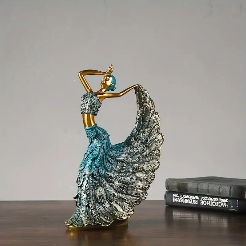 Luxury Peacock Dance Resin Ornament for Home Decor