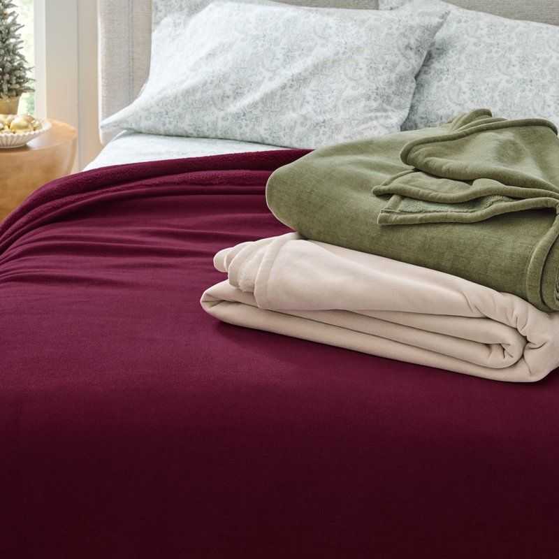 Wexford Super Soft Luxury Chenille Blanket , Full/Queen Size, Dark Cilantro - luxuryhomedecoridea.com