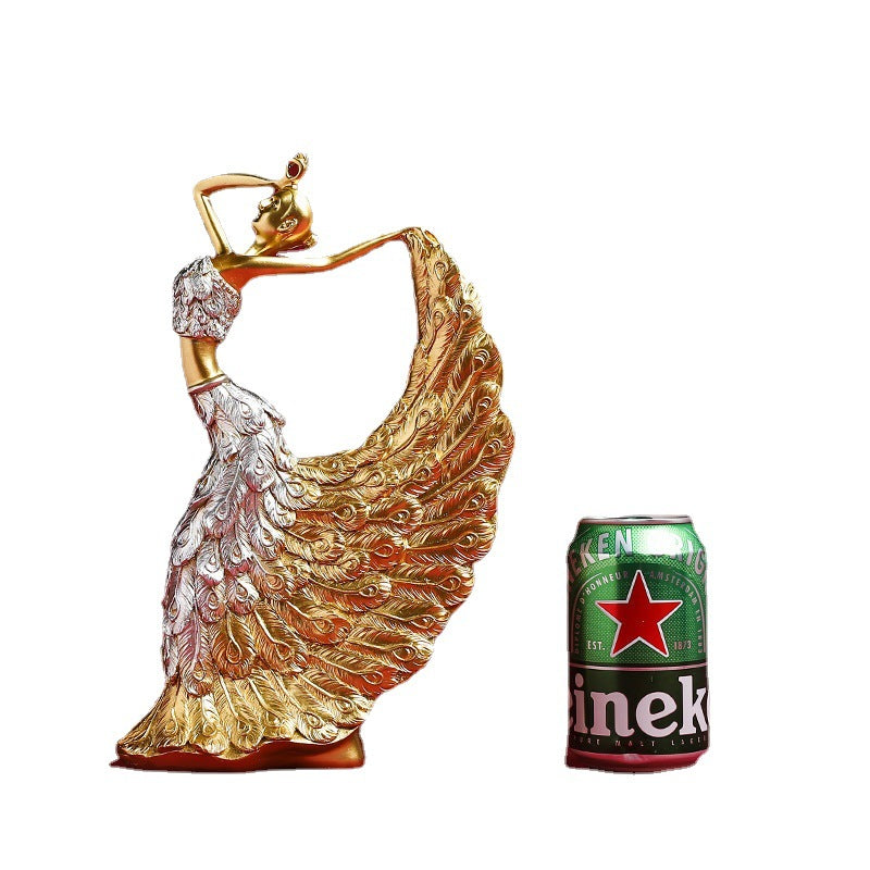 Luxury Peacock Dance Resin Ornament for Home Decor