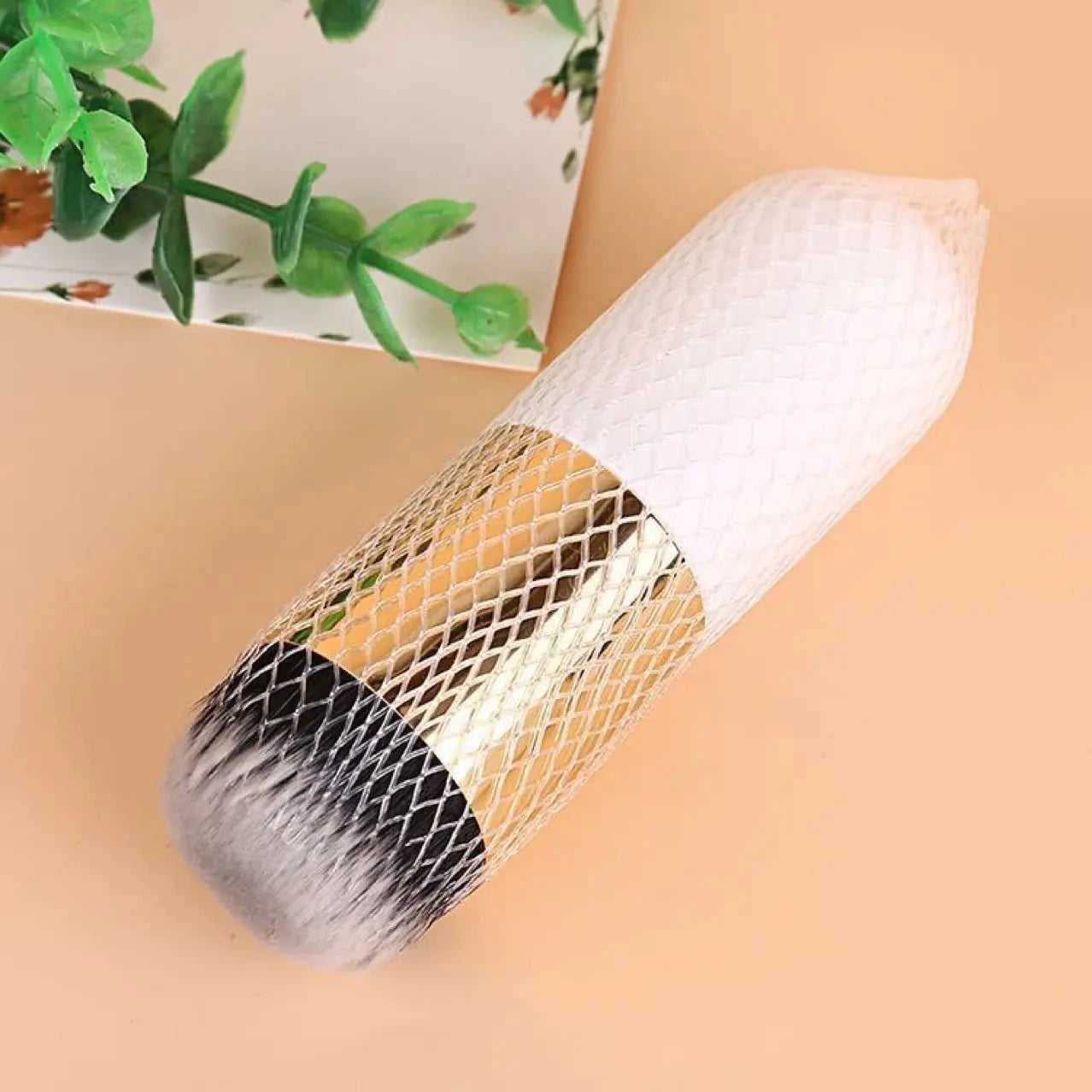 Foundation Brush for Face, Blush, and Concealer Use - luxuryhomedecoridea.com